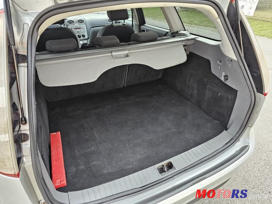 2008' Ford Focus Karavan photo #4