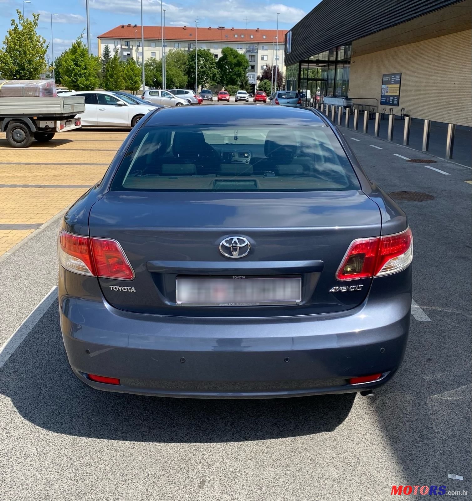 2010' Toyota Avensis 1,6 photo #6
