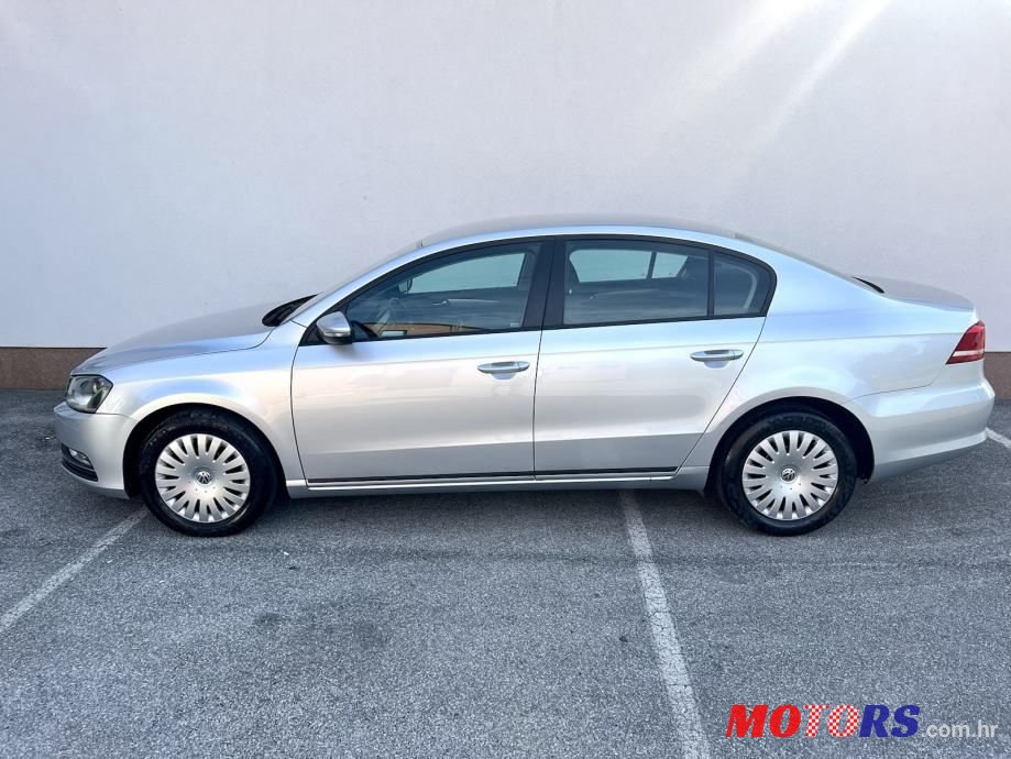 2012' Volkswagen Passat 1,6 Tdi photo #1