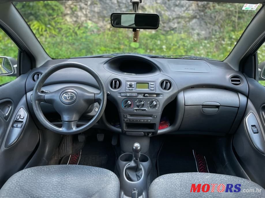 2003' Toyota Yaris 1,3 Vvt-I photo #6