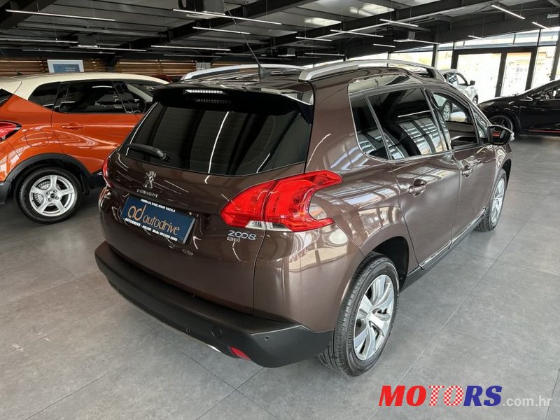 2015' Peugeot 2008 photo #6