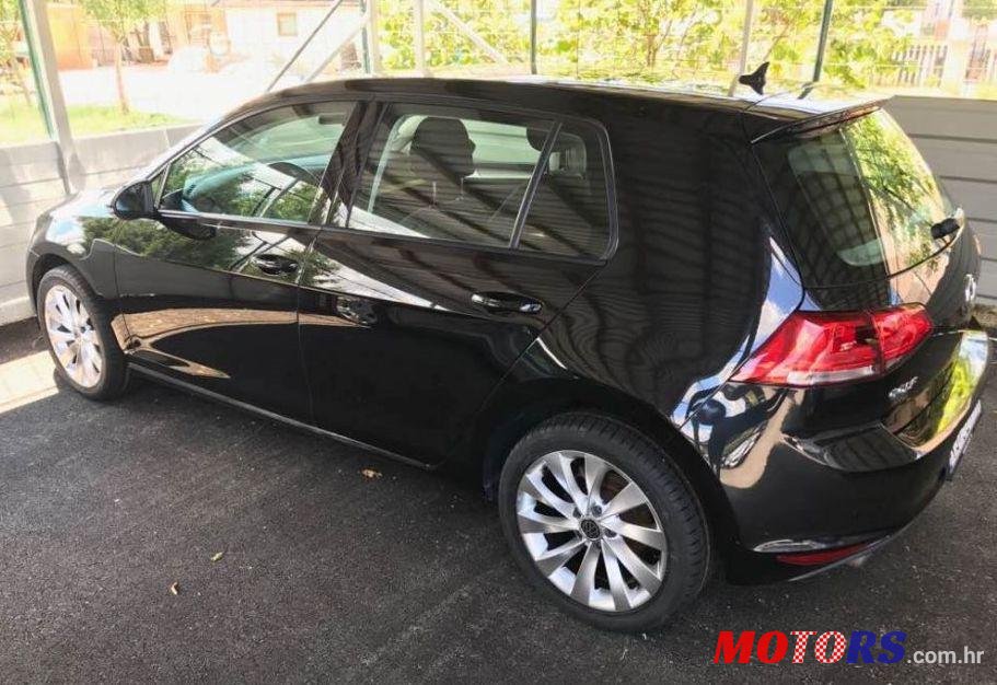 2013' Volkswagen Golf VII photo #1