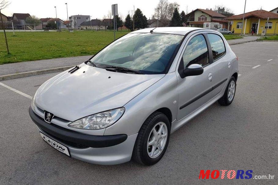 2006' Peugeot 206 206 1,4 Hdi photo #1