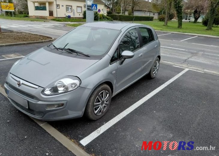 2011' Fiat Punto Evo 1,3 Multijet 16V photo #2