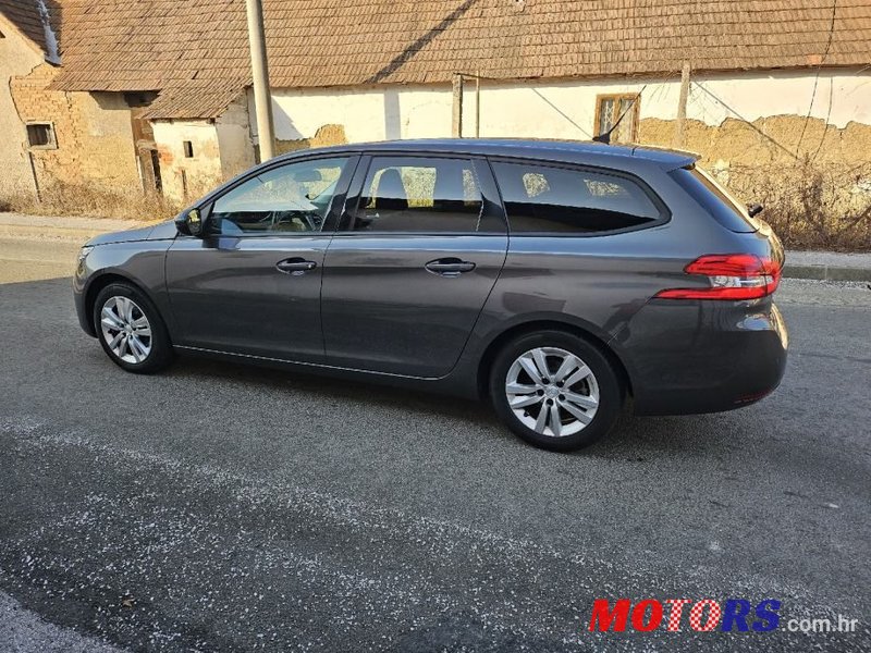 2018' Peugeot 308 Sw photo #6