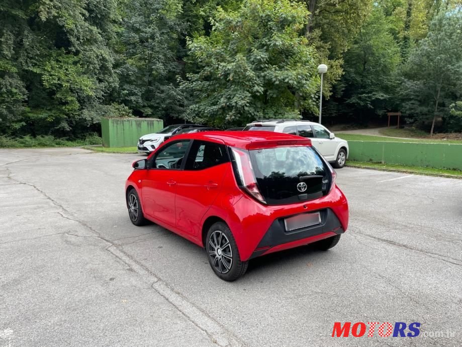2016' Toyota Aygo 1,0 Vvt-I photo #4