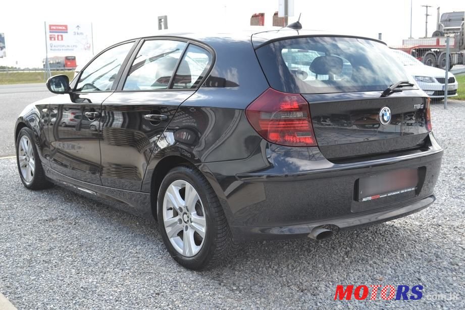2011' BMW Serija 1 118D photo #5