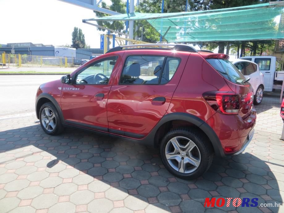 2017' Dacia Sandero photo #5