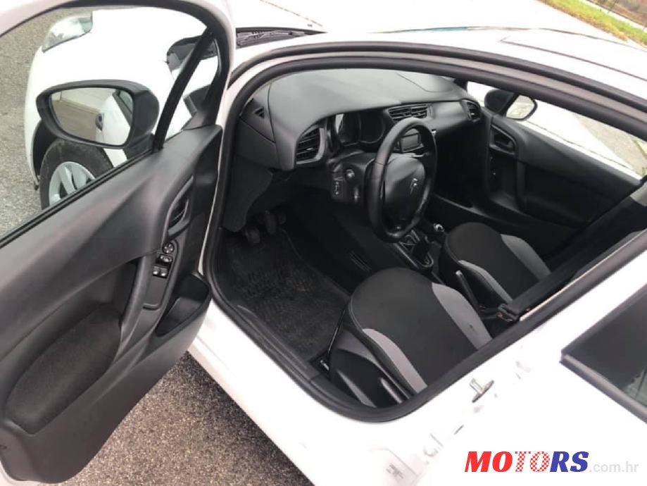 2016' Citroen C3 photo #5
