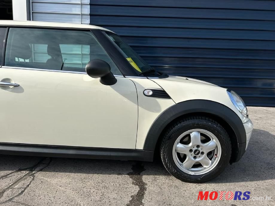 2010' MINI One 1.6 photo #4