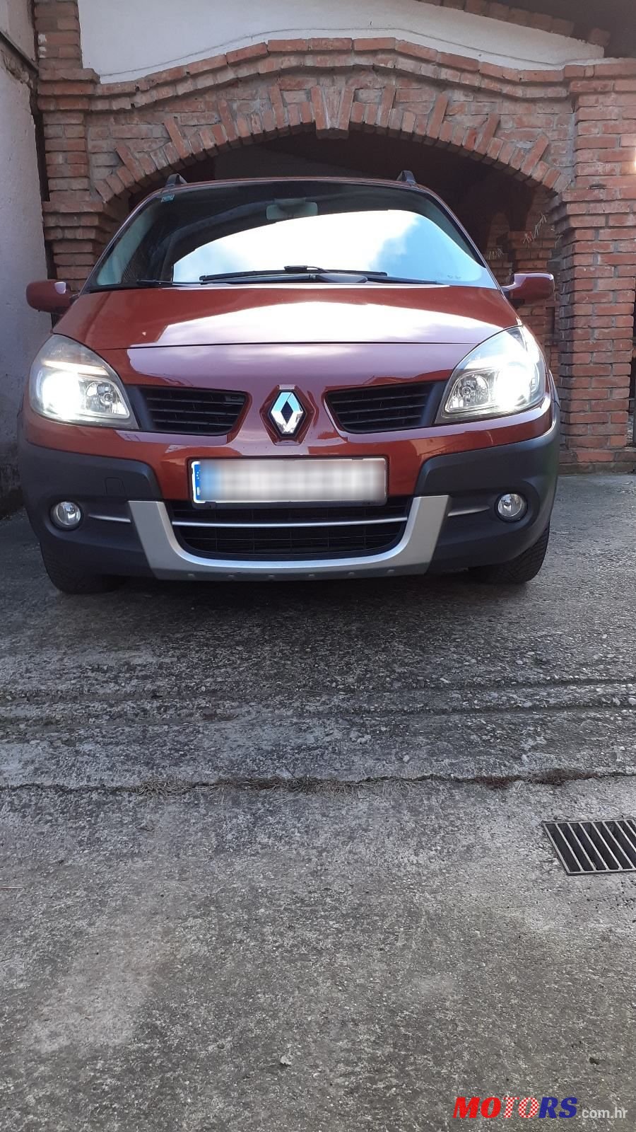 2008' Renault Scenic 1,6 16V photo #2