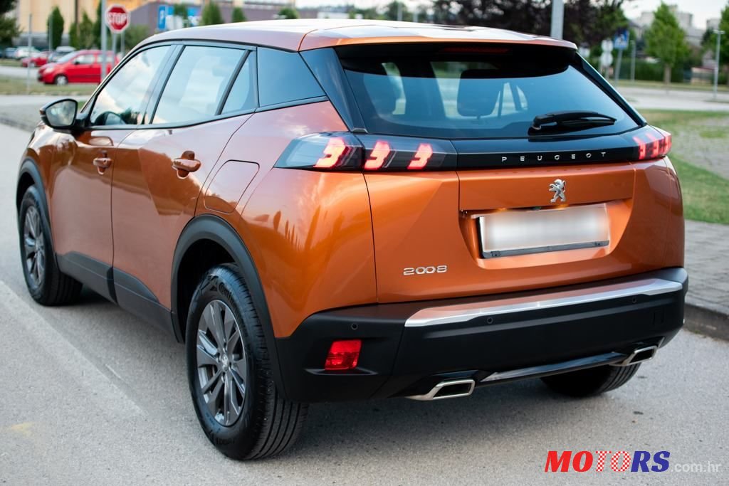 2020' Peugeot 2008 1,2 Puretech photo #5