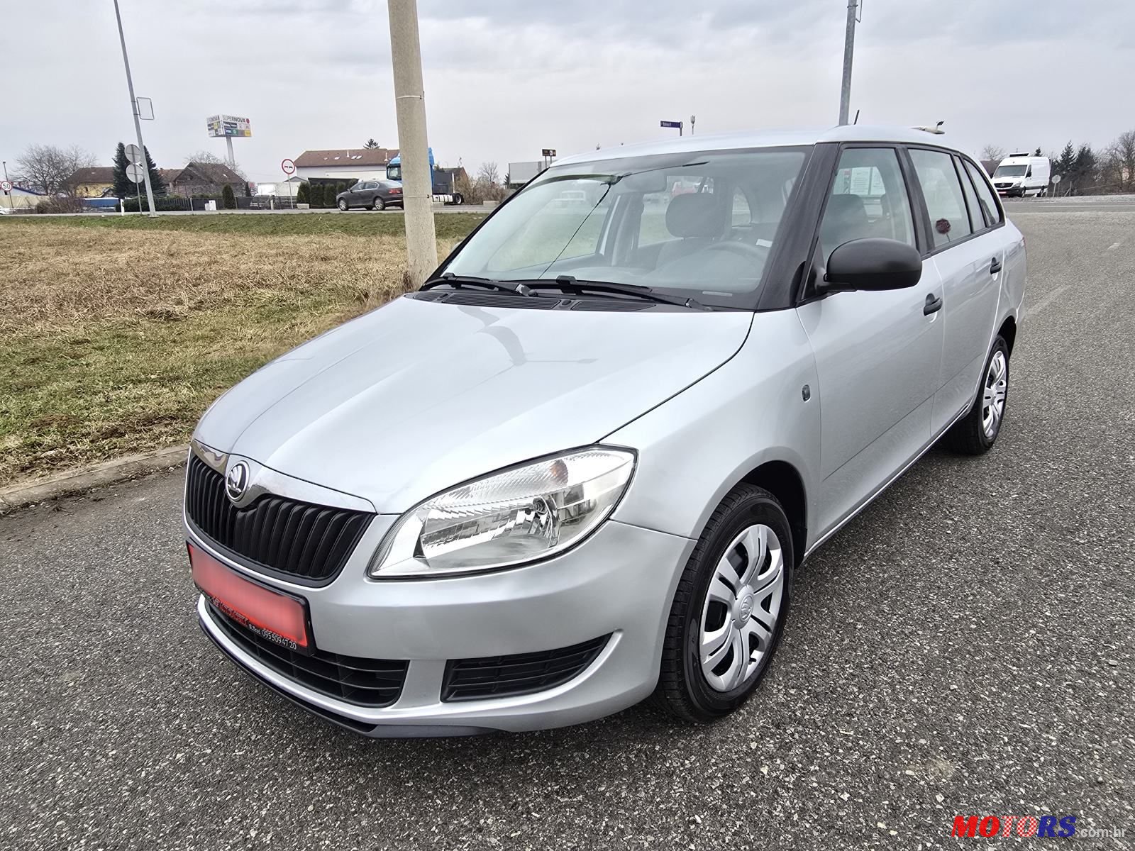 2014' Skoda Fabia Combi photo #2