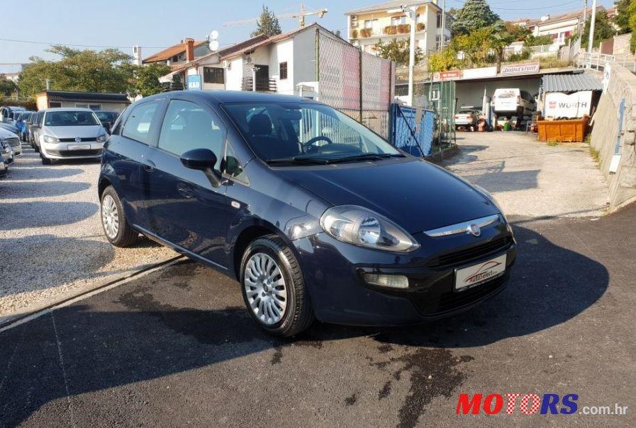 2011' Fiat Punto Evo 1,2 8V photo #2