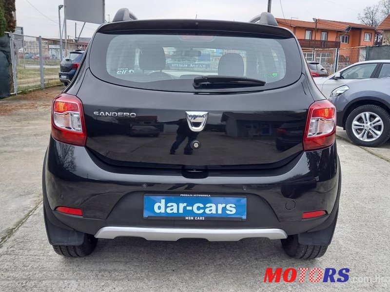 2015' Dacia Sandero photo #3