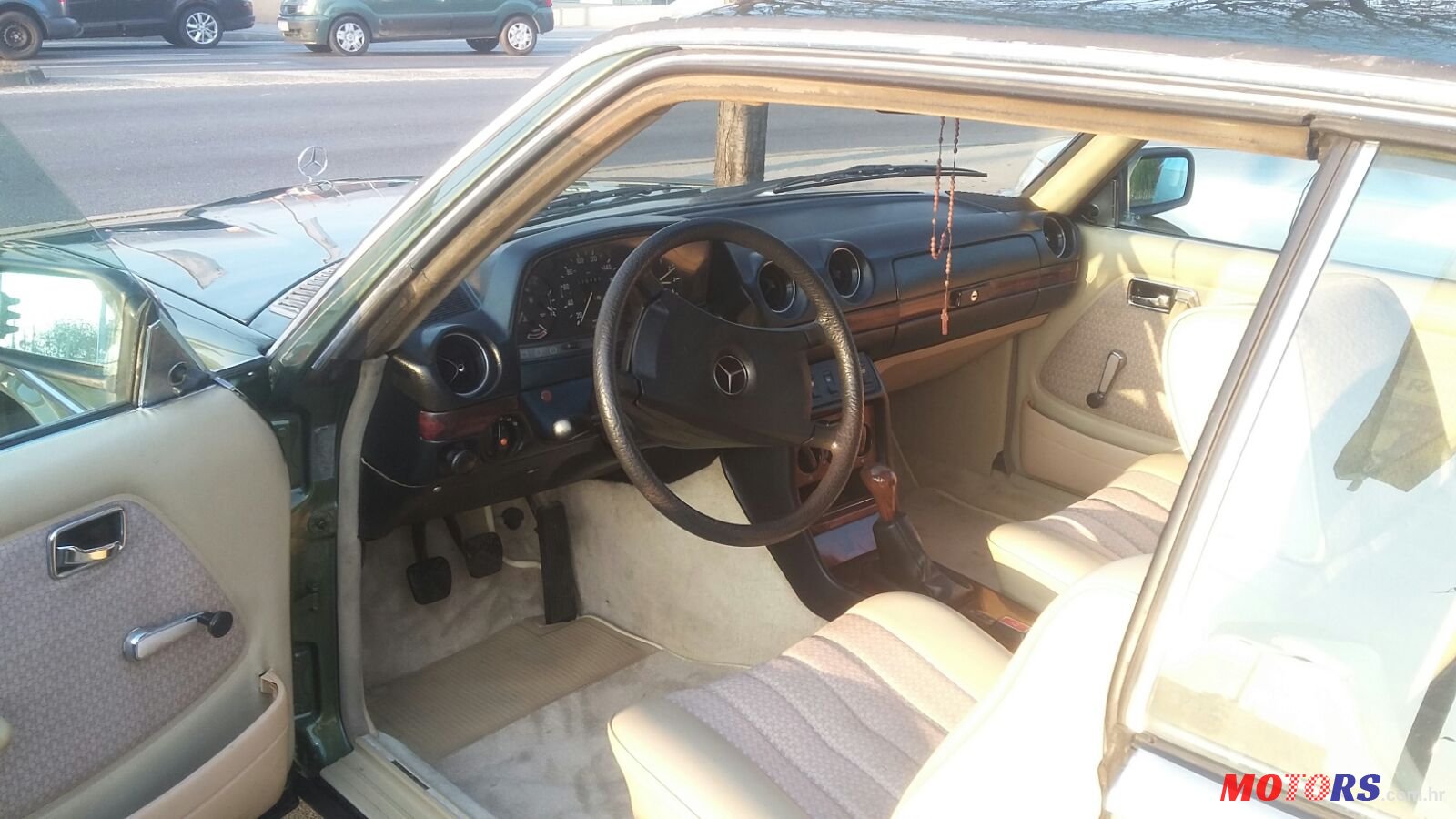 1984' Mercedes-Benz 230 photo #3