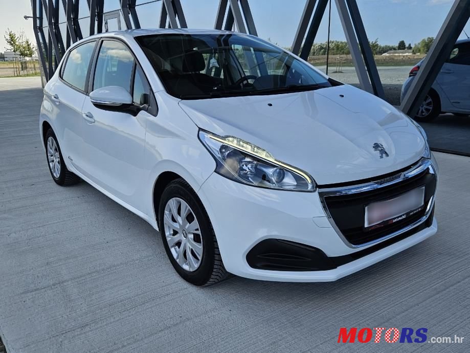 2019' Peugeot 208 photo #2