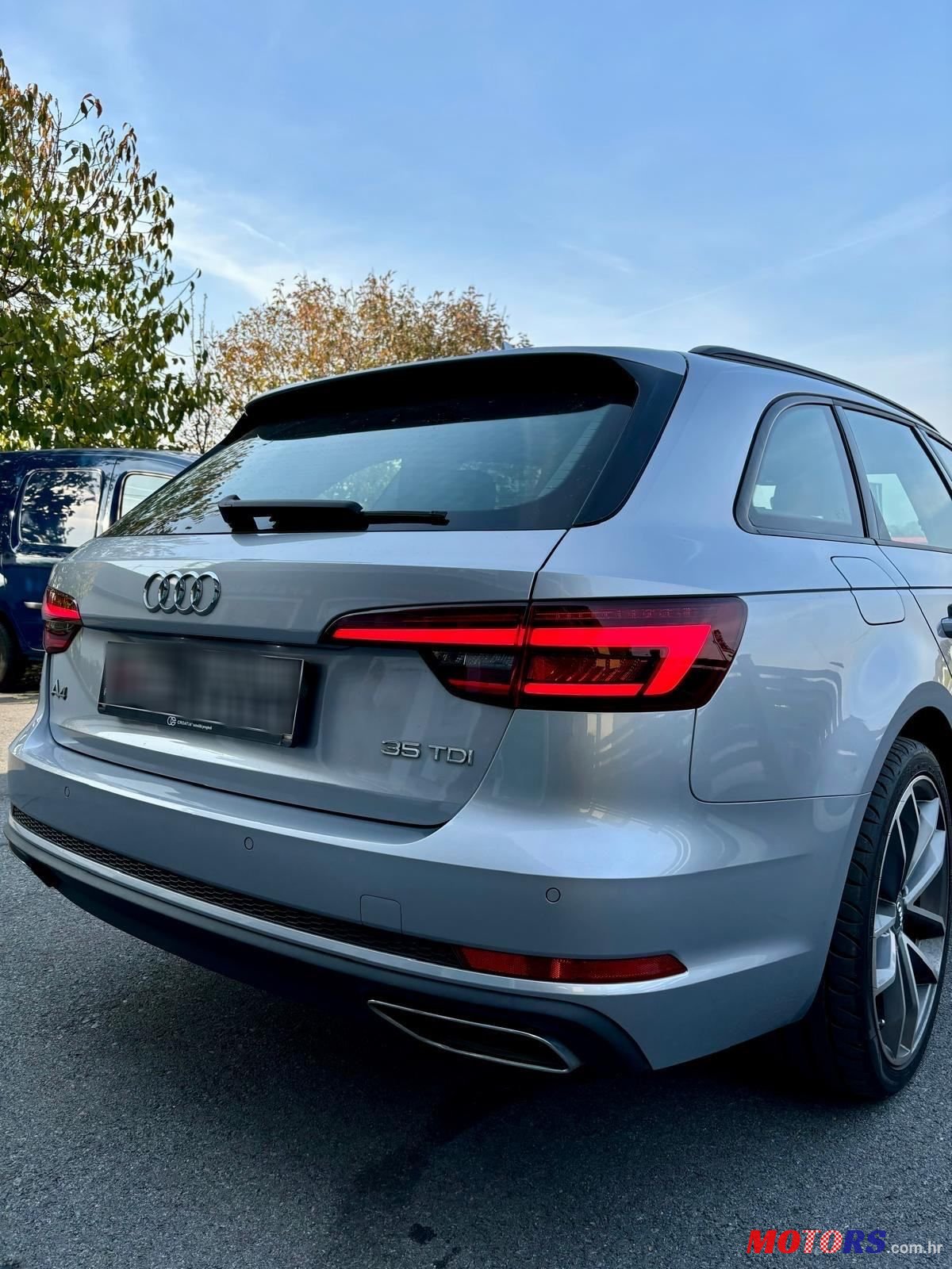 2019' Audi A4 Avant photo #6