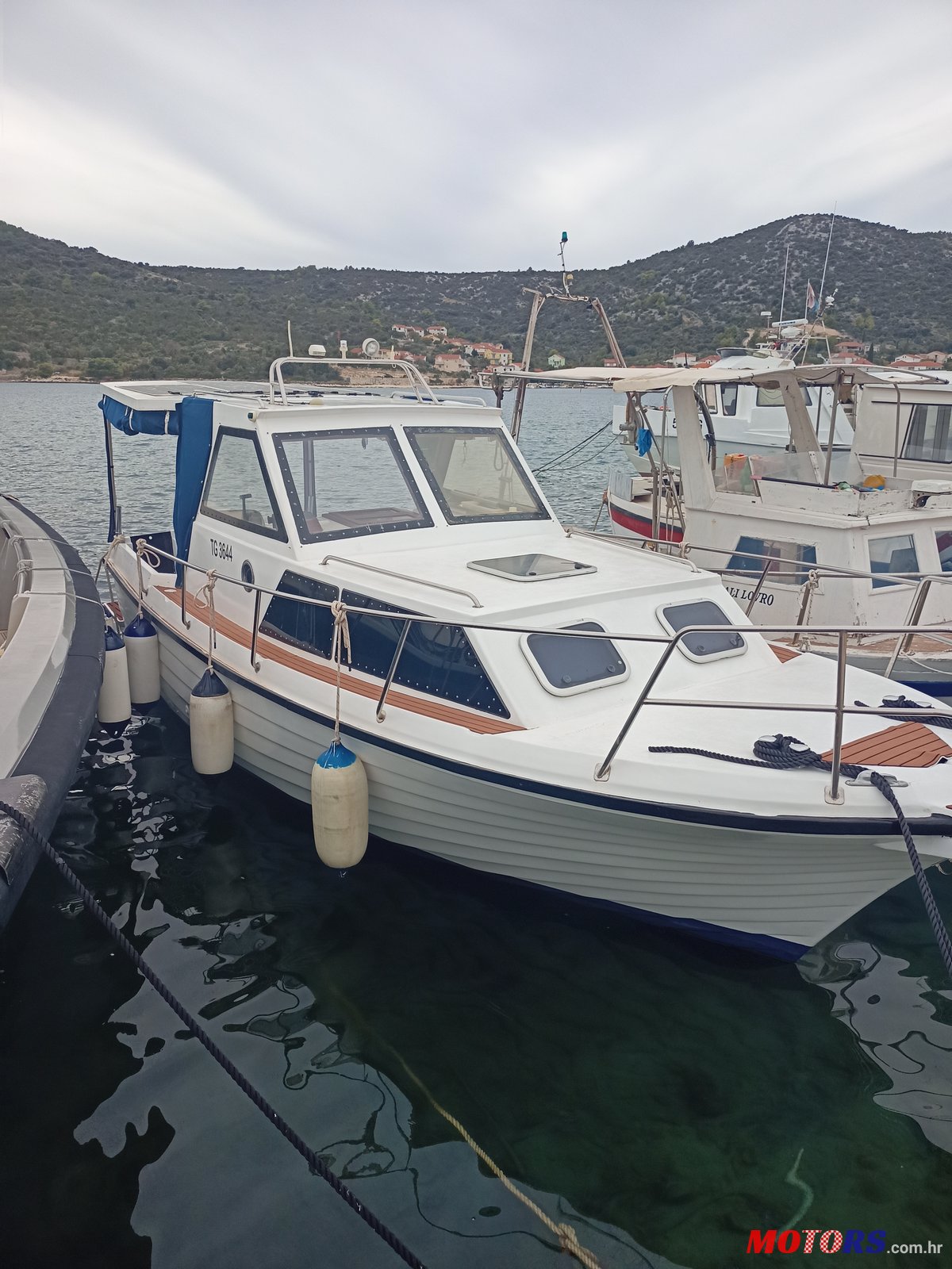 1988' Adria photo #3