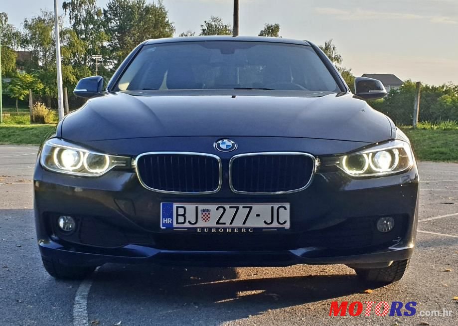 2013' BMW Serija 3 318D photo #2