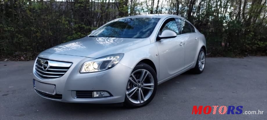 2011' Opel Insignia photo #2