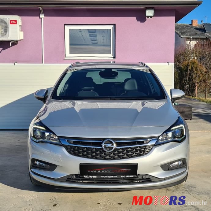 2017' Opel Astra Karavan photo #2