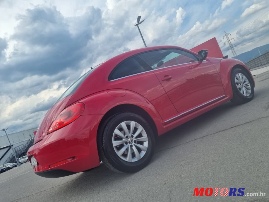 2012' Volkswagen Beetle 1,6 Tdi photo #5