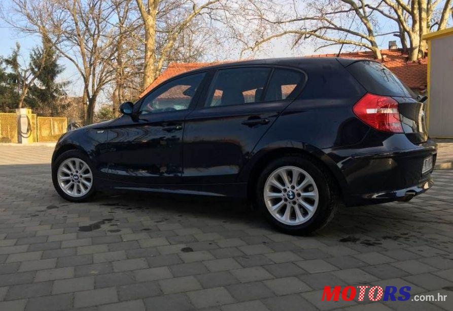 2009' BMW Serija 1 118D photo #2