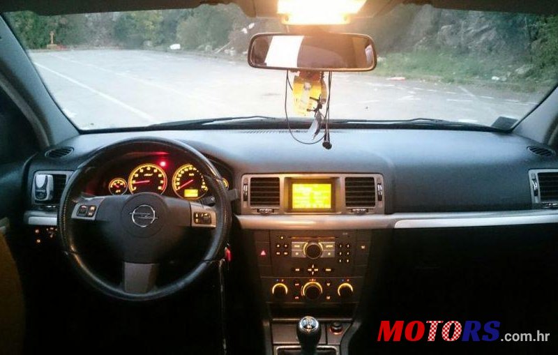 2008' Opel Vectra 1,8 16V photo #1