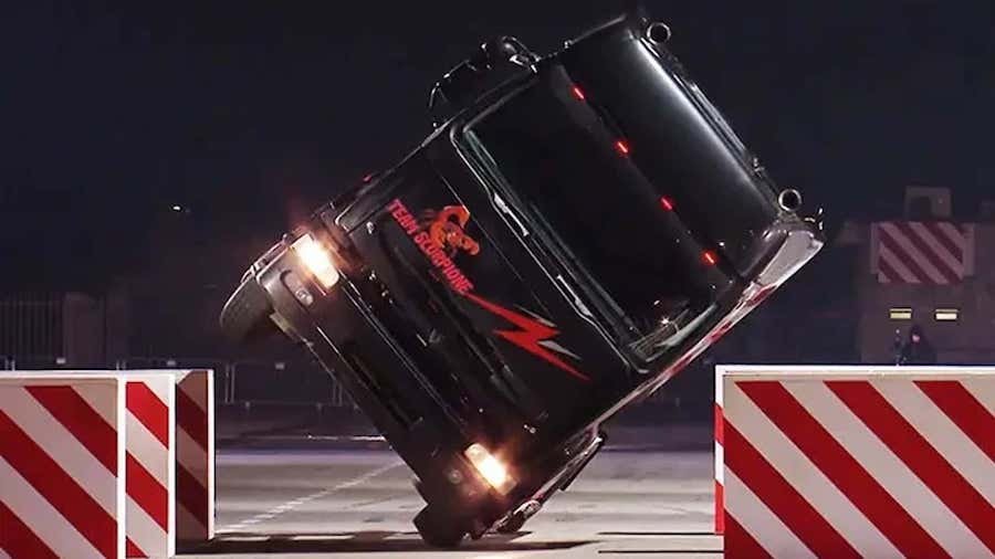 Fitting a Vehicle Through a 12.5-ft Gap Seems Easy, Let's Do It With a Side-Wheelie Truck!
