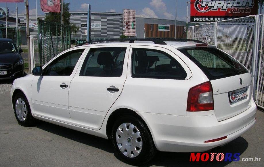 2009' Skoda Octavia Combi photo #1