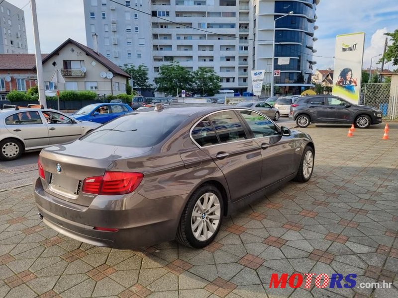 2013' BMW Serija 5 525Xd photo #4