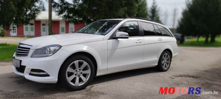 2013' Mercedes-Benz C-Klasa 220 Cdi T photo #5