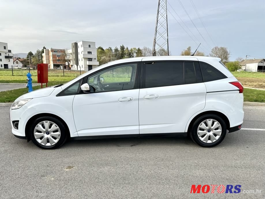 2015' Ford Grand C-MAX photo #6