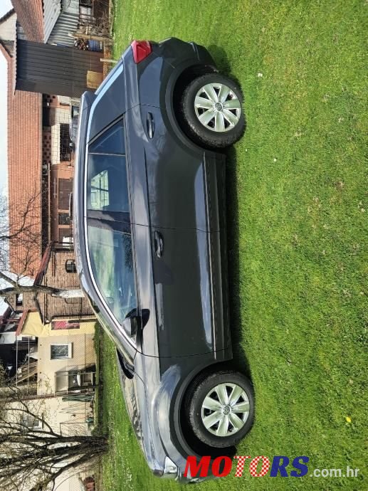 2019' Volkswagen T-Roc 1,6 Tdi photo #4