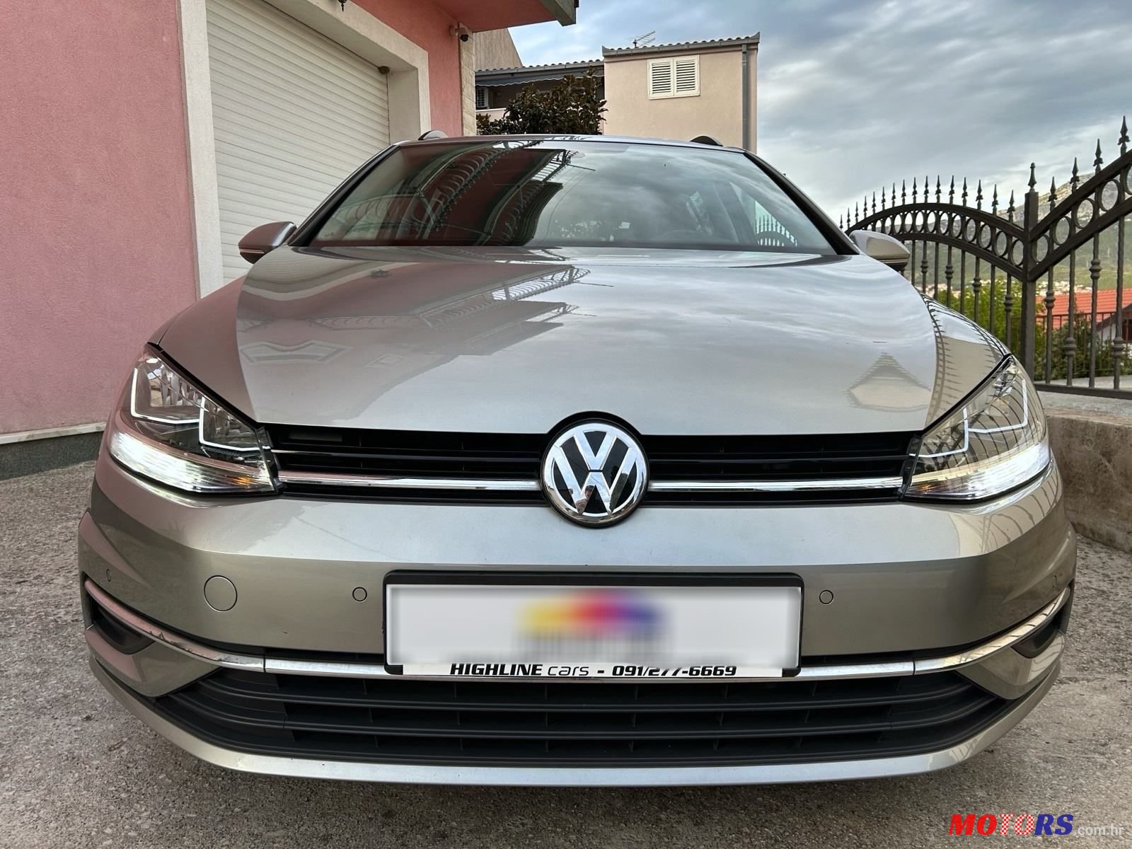 2020' Volkswagen Golf VII Variant photo #4