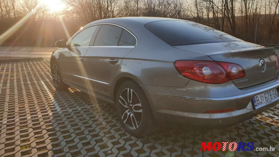 2011' Volkswagen Passat 2,0 Tdi photo #2