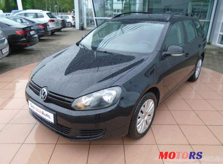 2011' Volkswagen Golf VI Variant photo #2
