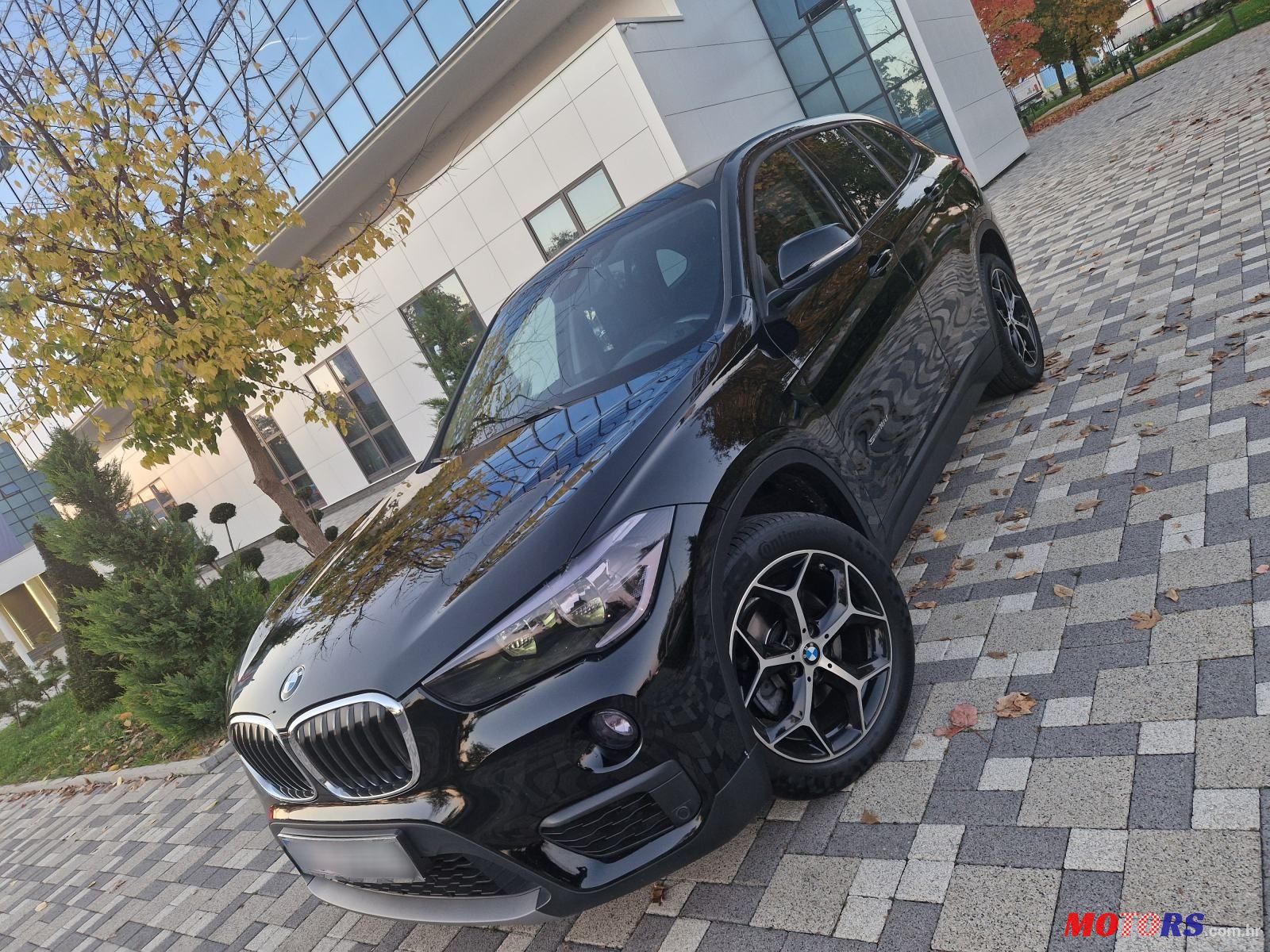 2017' BMW X1 18D photo #2