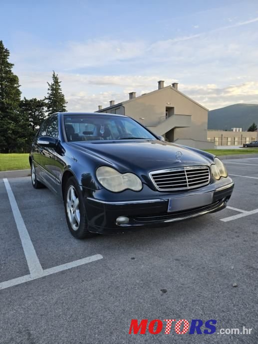 2002' Mercedes-Benz C-Klasa 220 photo #1