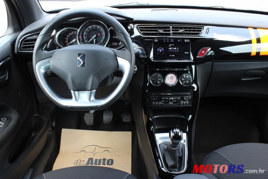2013' Citroen DS3 photo #3