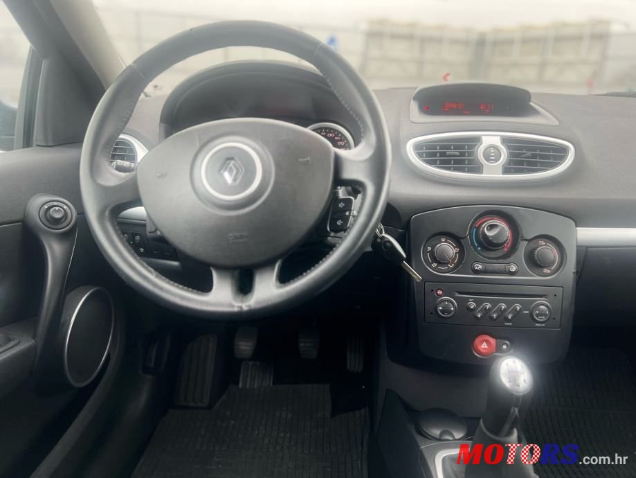 2006' Renault Clio 1,5 Dci photo #5