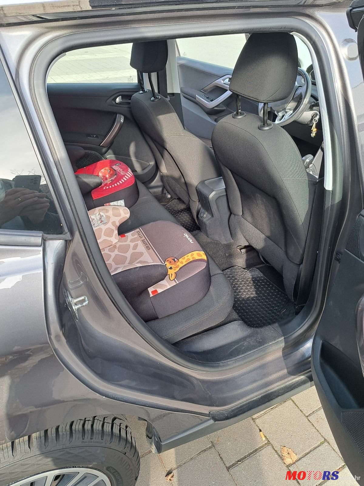 2014' Peugeot 2008 1,6 E-Hdi photo #5