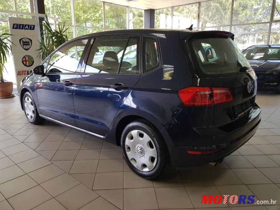 2015' Volkswagen Golf VII photo #3