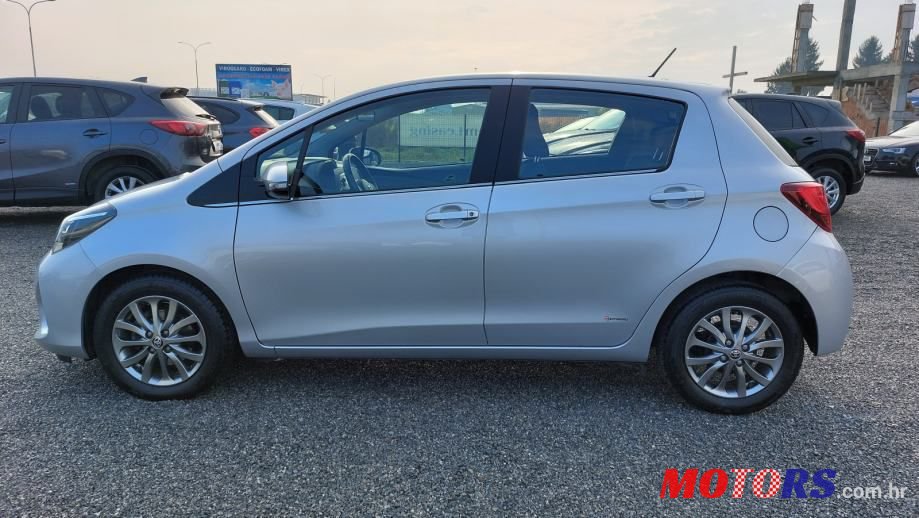 2017' Toyota Yaris photo #1