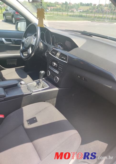 2011' Mercedes-Benz C-Klasa 200 Cdi T photo #6