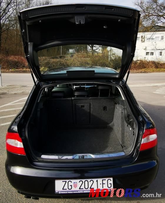 2011' Skoda Superb 2,0 Tdi photo #4