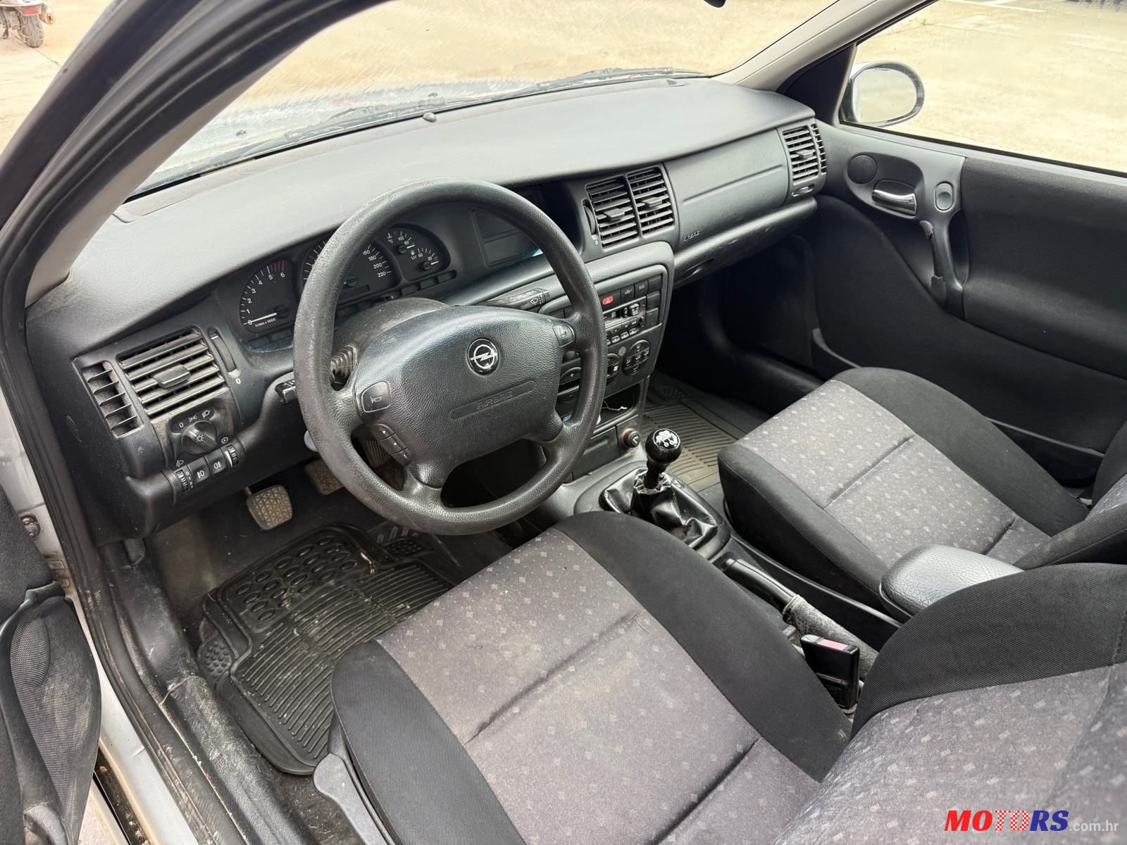2001' Opel Vectra Karavan photo #3