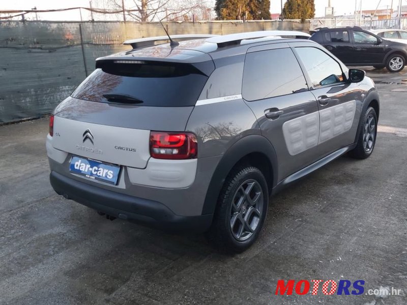 2015' Citroen C4 Cactus 1,2 Vti photo #2