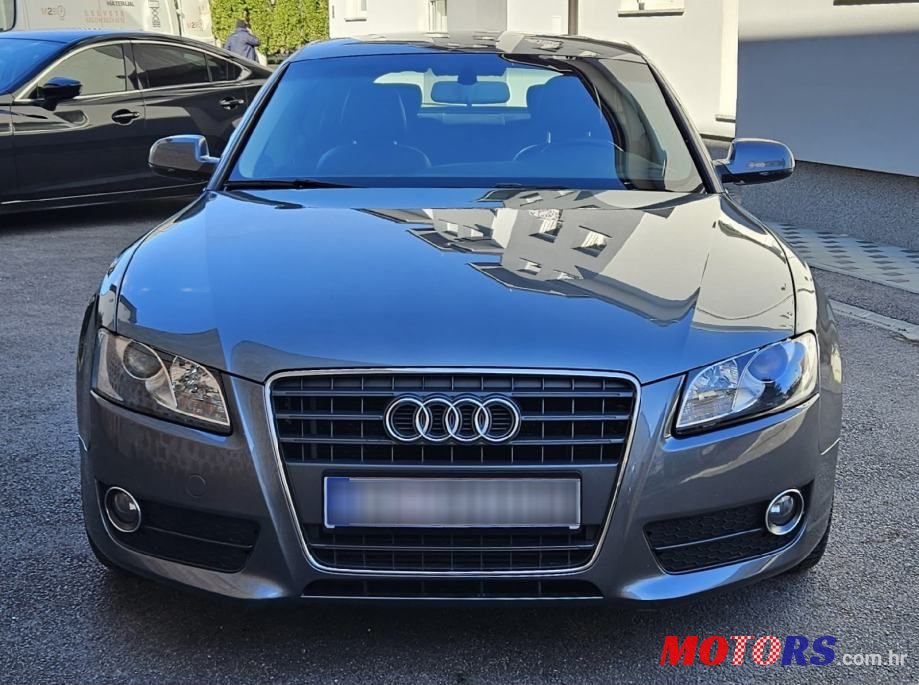 2011' Audi A5 Sportback photo #2